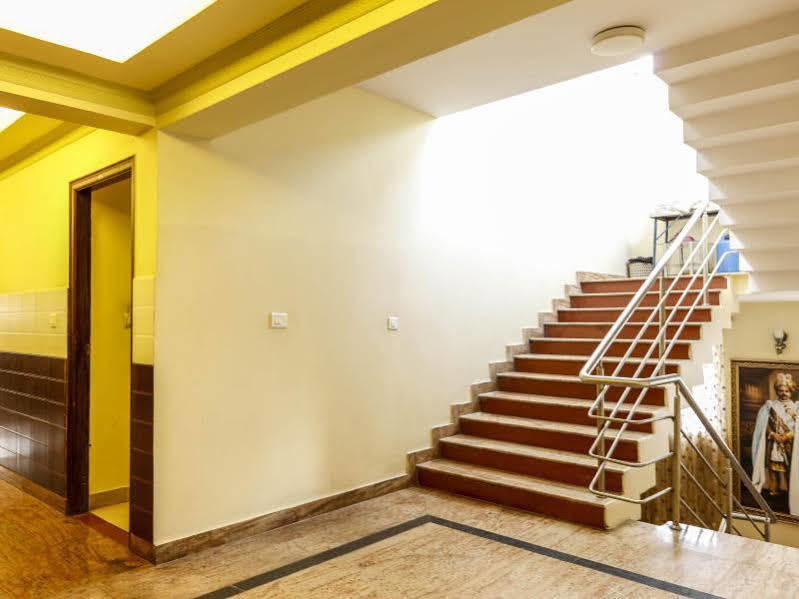 Hotel Treebo Trip Grand Regency à Bangalore Extérieur photo