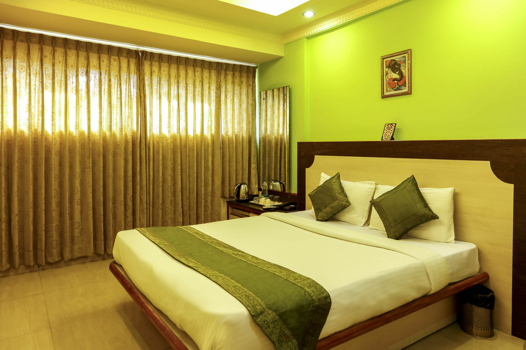 Hotel Treebo Trip Grand Regency à Bangalore Extérieur photo