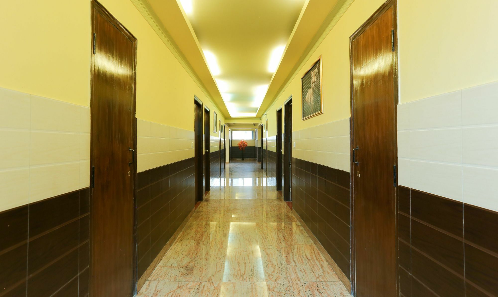 Hotel Treebo Trip Grand Regency à Bangalore Extérieur photo