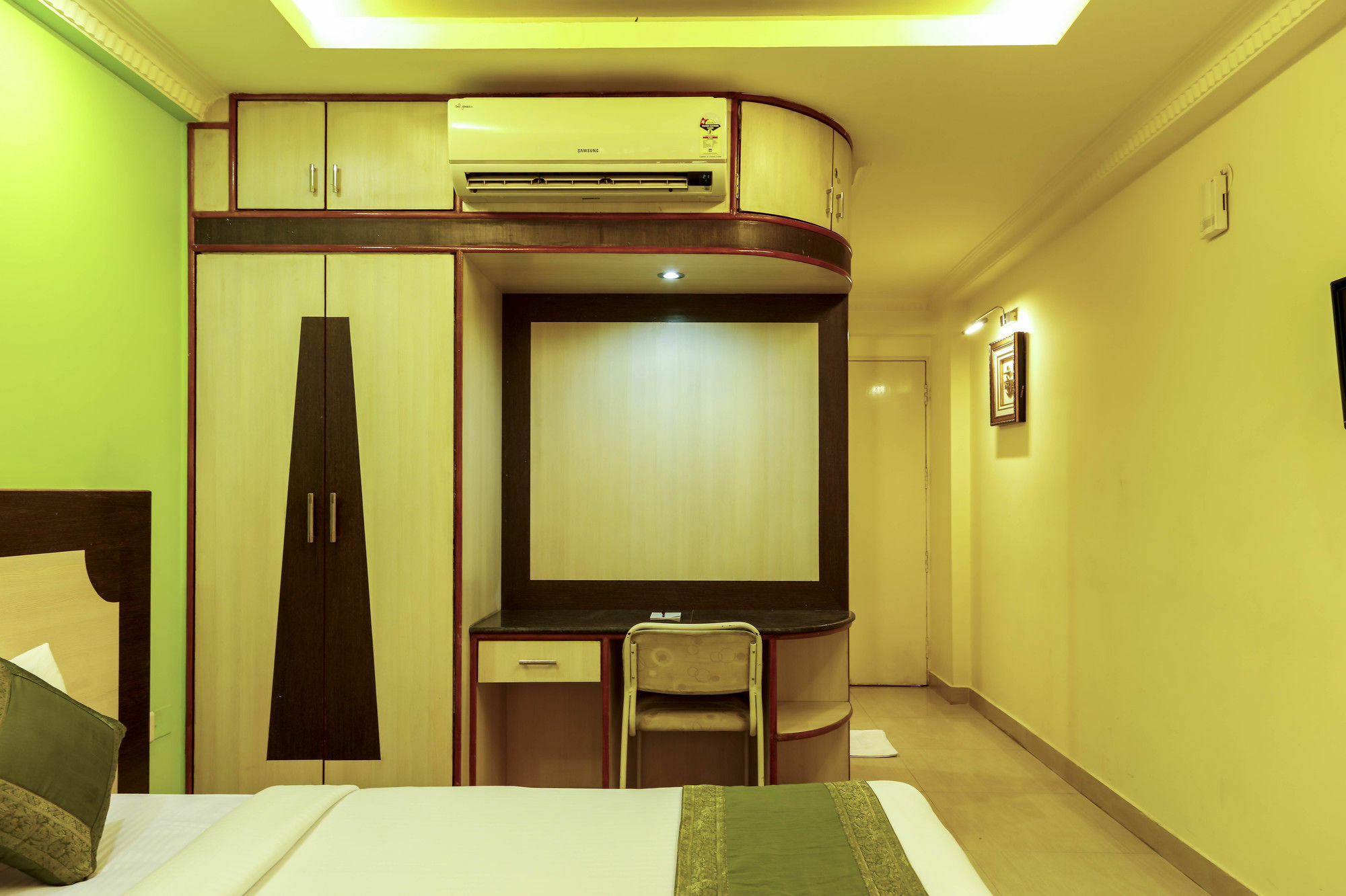 Hotel Treebo Trip Grand Regency à Bangalore Extérieur photo